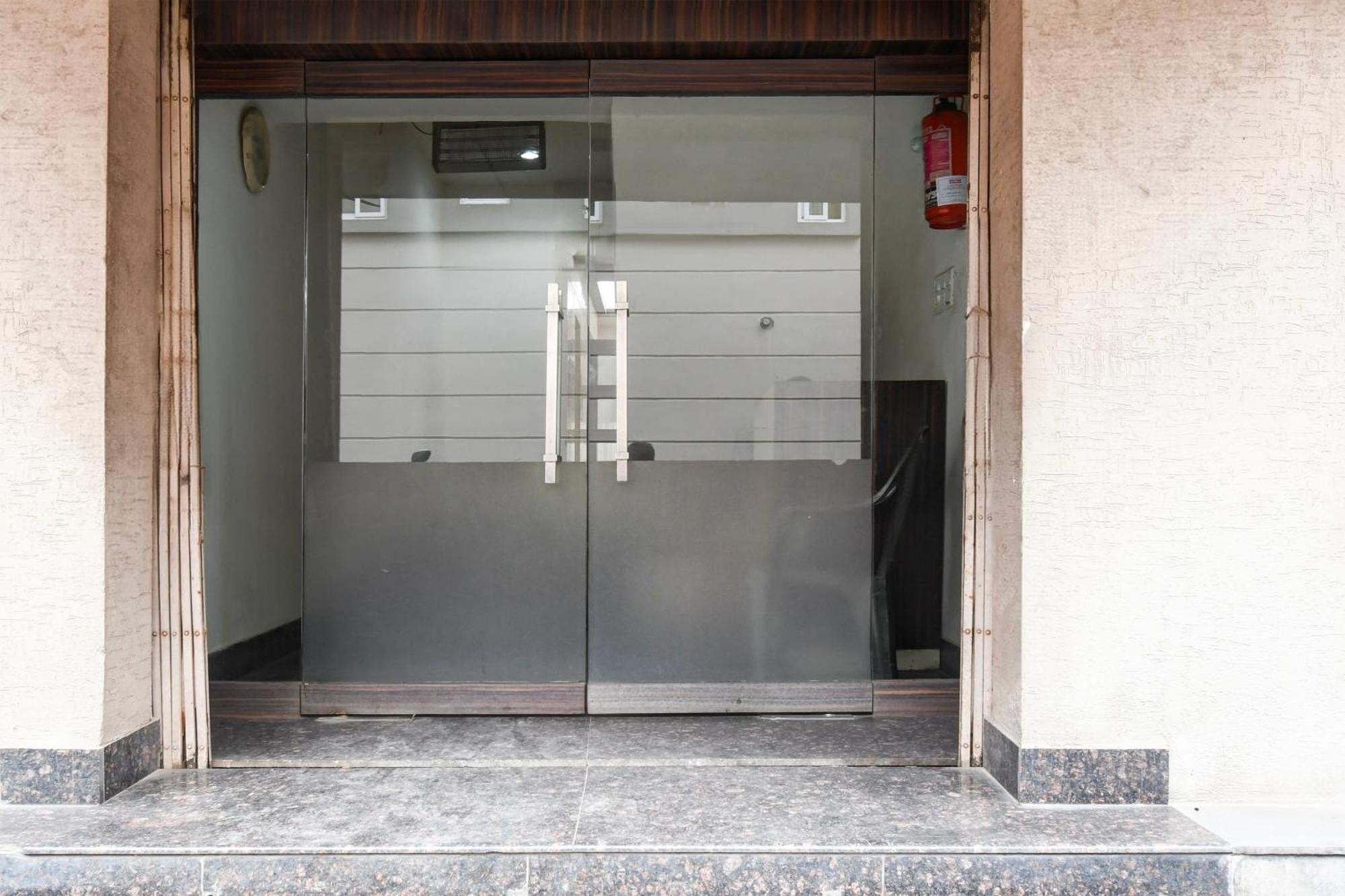 Super Townhouse Harmu Road Formerly Elite City 兰契 外观 照片
