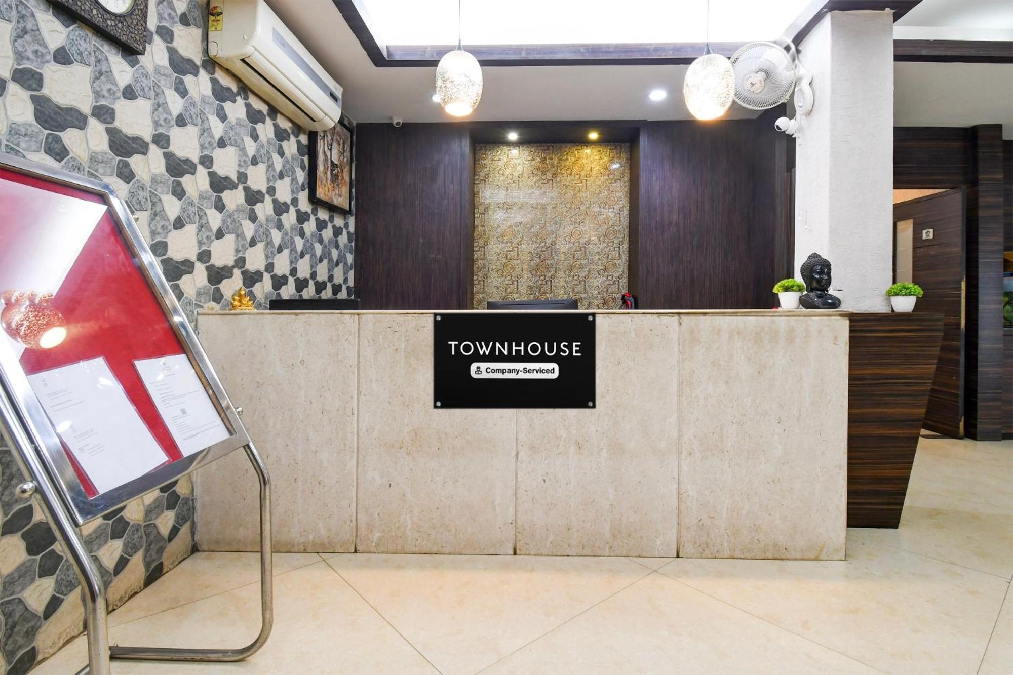 Super Townhouse Harmu Road Formerly Elite City 兰契 外观 照片